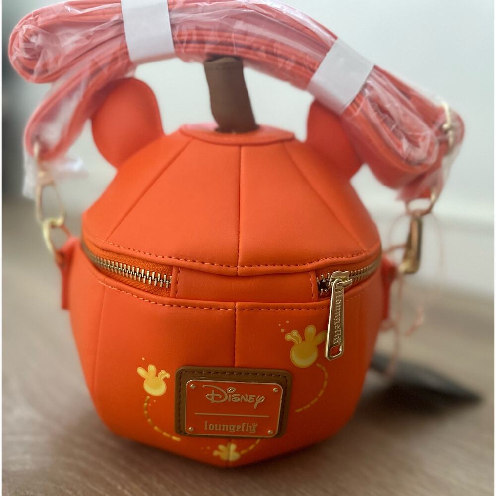 Loungefly|Disney|Winnie the Pooh Pumpkin Glow|NWT|Crossbody Bag - Picture 2 of 5
